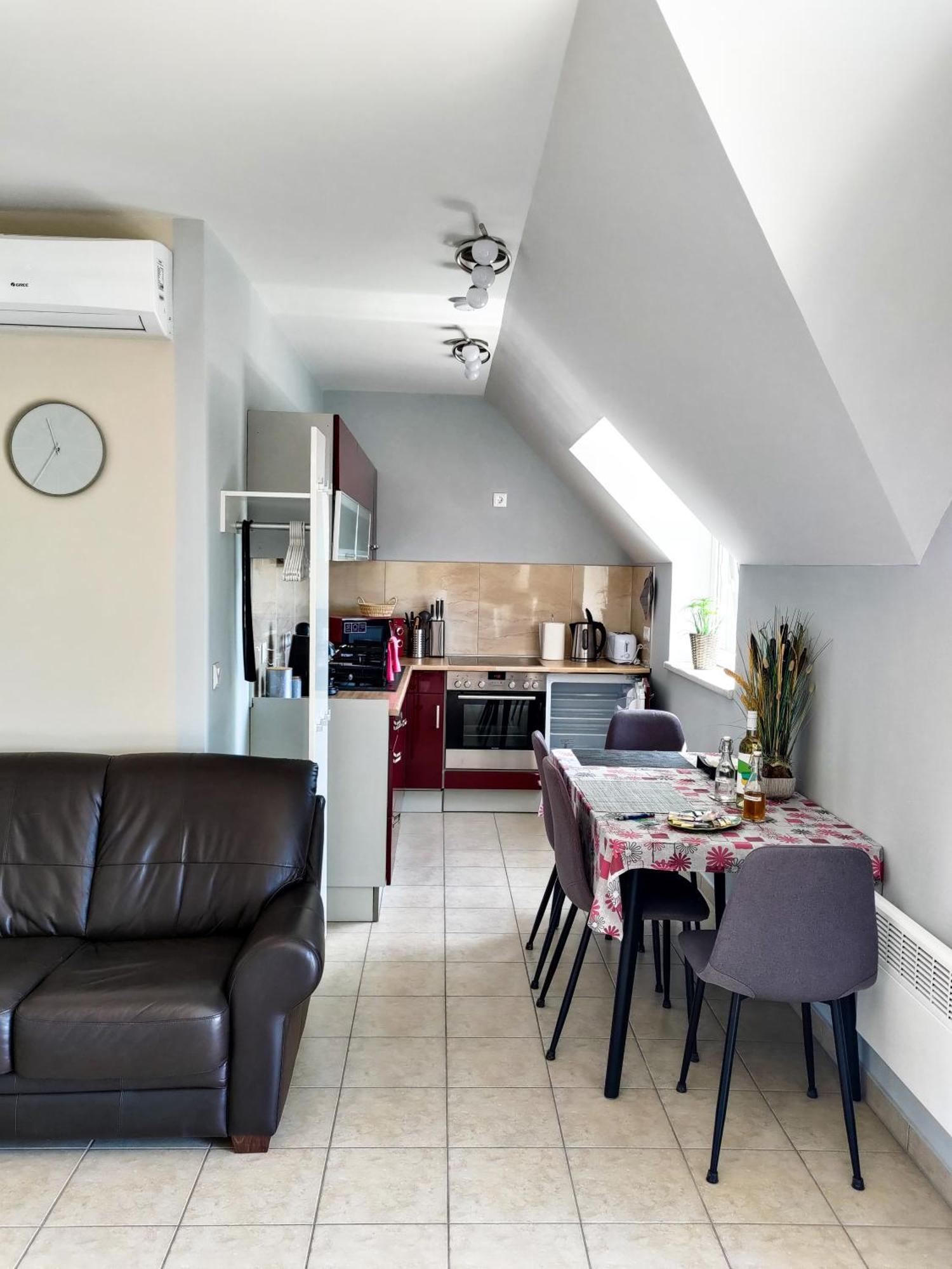 Fuegefa Apartman Balatonalmádi Buitenkant foto
