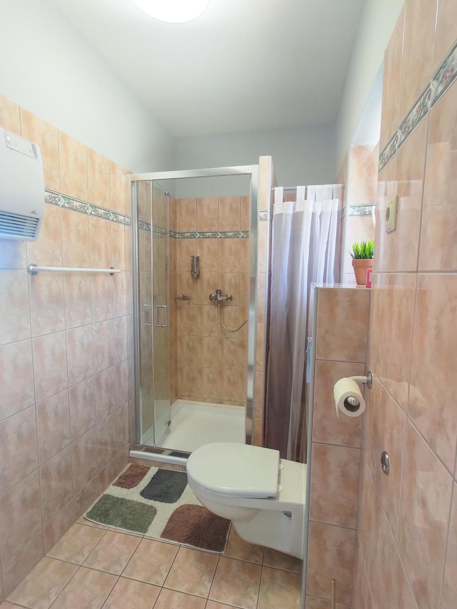 Fuegefa Apartman Balatonalmádi Buitenkant foto