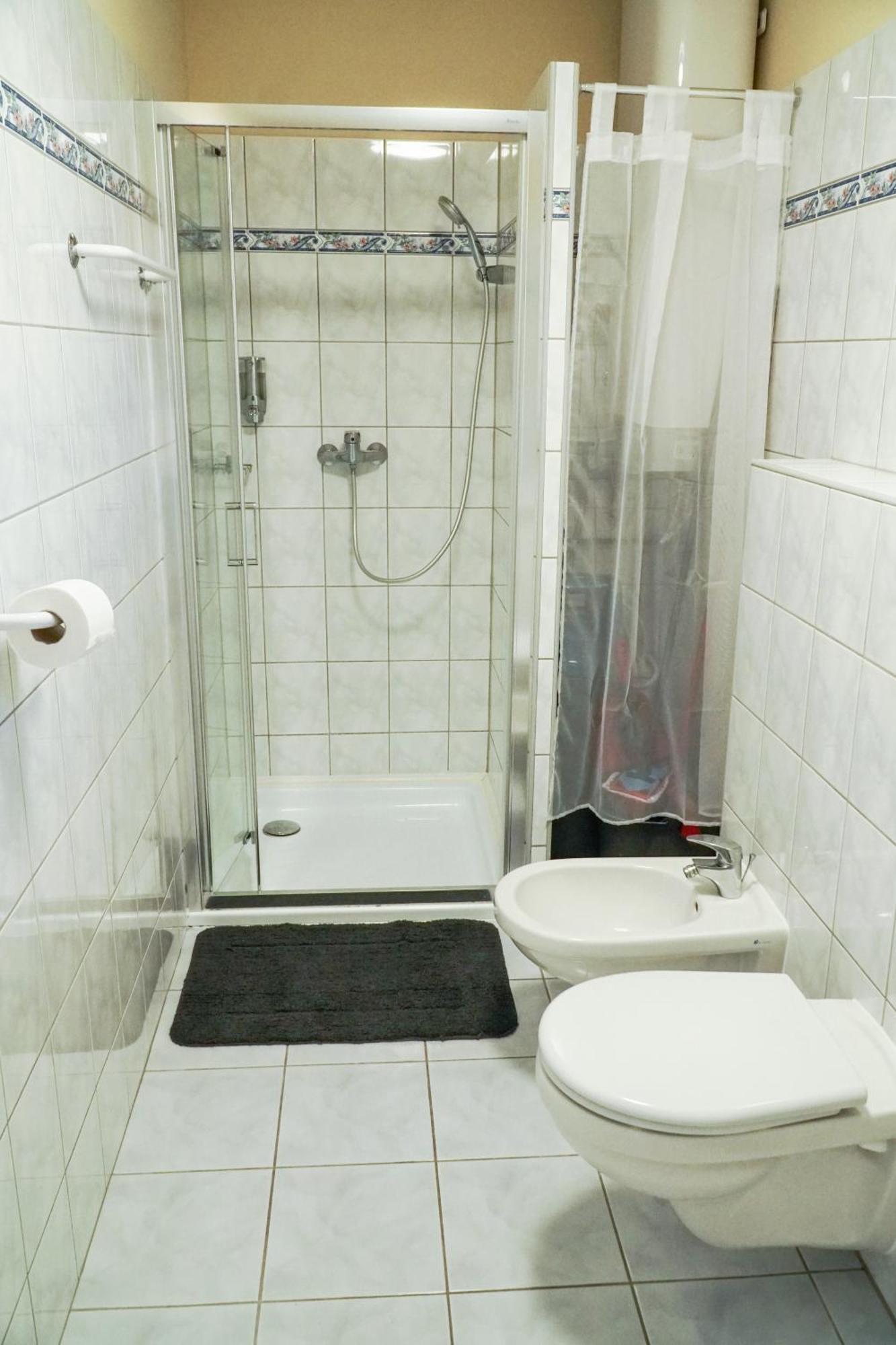 Fuegefa Apartman Appartement Balatonalmádi Buitenkant foto