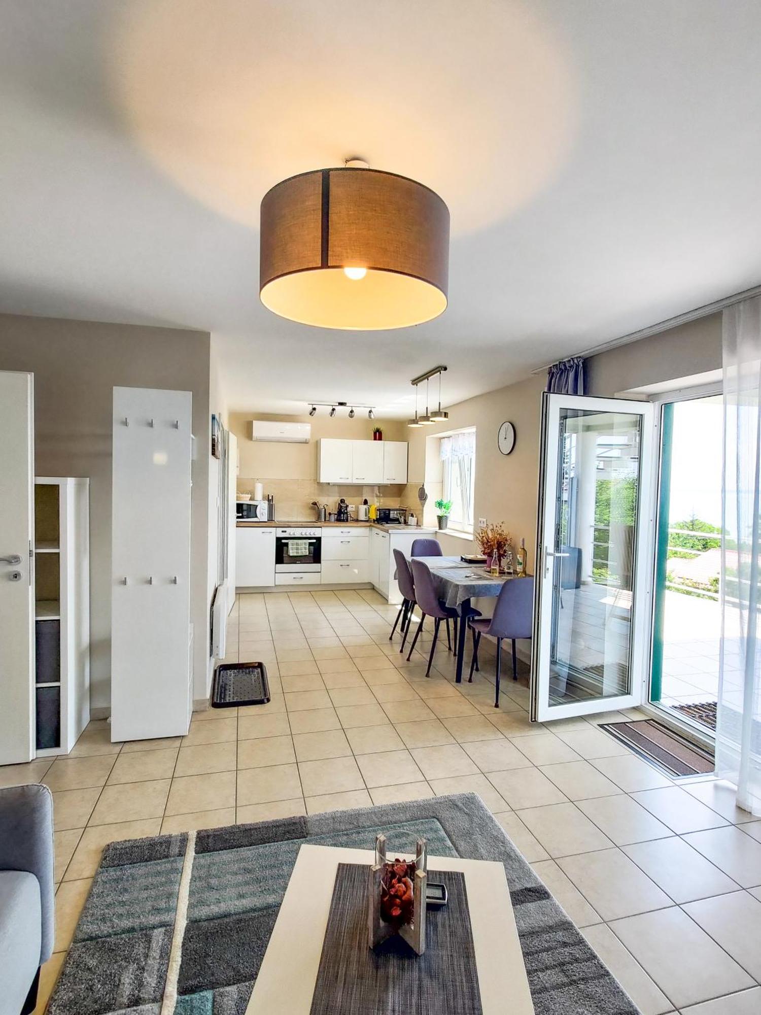 Fuegefa Apartman Balatonalmádi Buitenkant foto