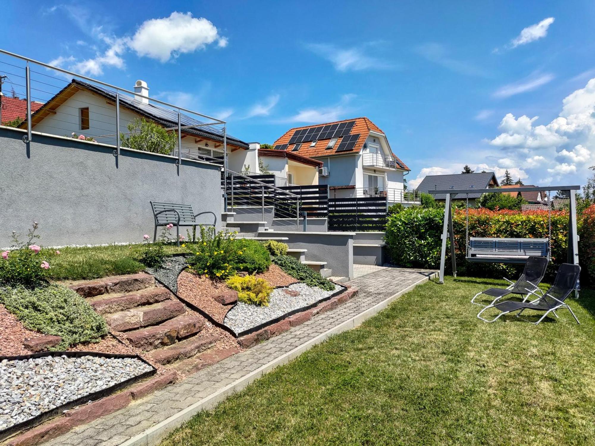 Fuegefa Apartman Balatonalmádi Buitenkant foto